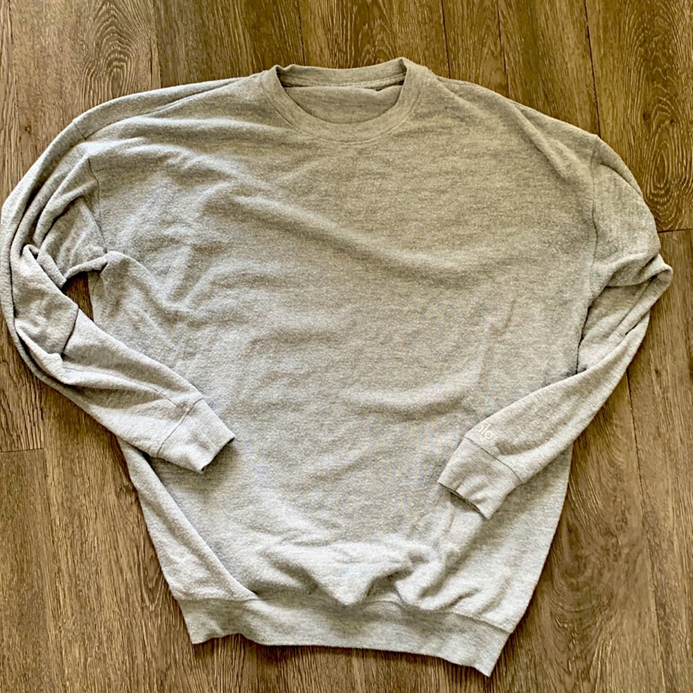 ALO YOGA sweatshirt